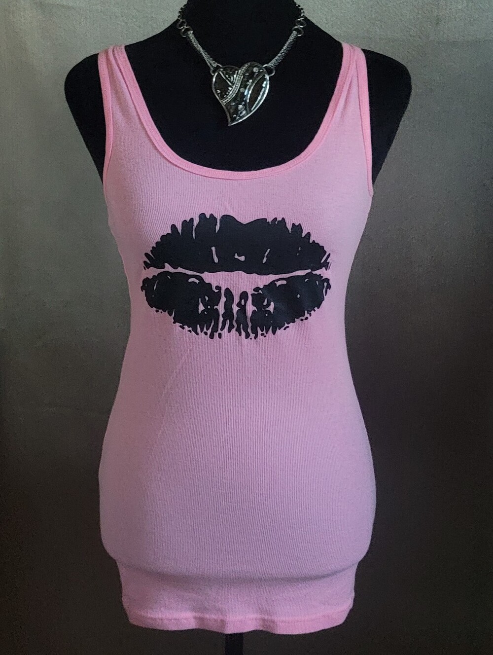 Pink Graphic Tank Top with Black Lip Print